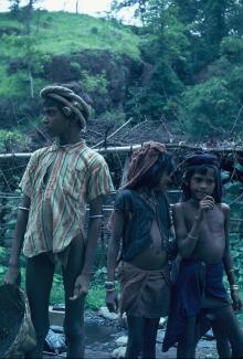 enfants adivasis