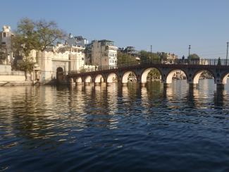 Canal entre les 2 lacs