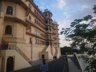 face lac du palais royal