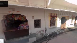 Crèmerie et entrée vestibule