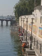 Piière, lessive et bain du matin